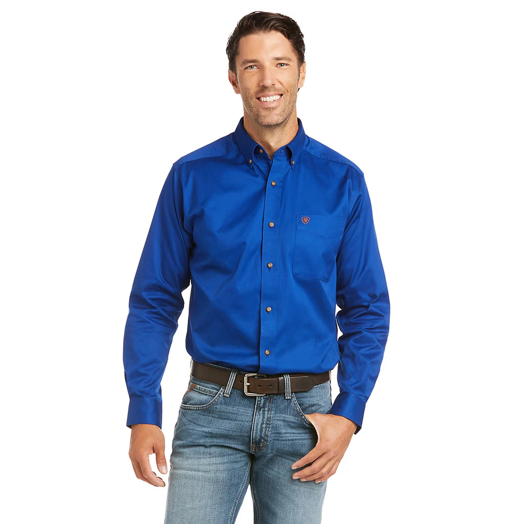 Ariat Men's Solid Twill Classic Fit Shirt