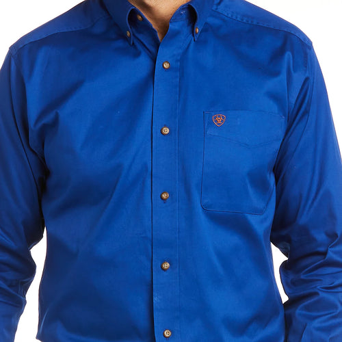 Ariat Men's Solid Twill Classic Fit Shirt